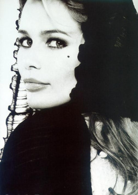 Claudia Schiffer pic #540619