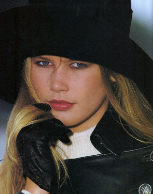 Claudia Schiffer pic #602235