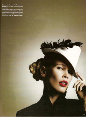 Claudia Schiffer pic #91393