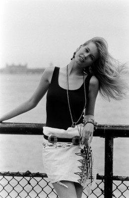 Claudia Schiffer for DKNY Resort 1990 Sportswear Advance