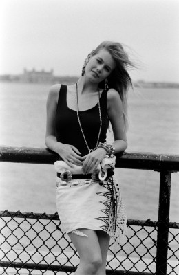 Claudia Schiffer for DKNY Resort 1990 Sportswear Advance