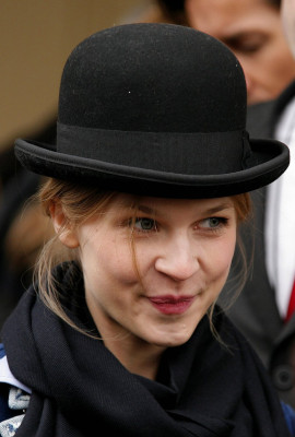 photo 11 in Clemence Poesy gallery [id253118] 2010-03-26 00:00:00