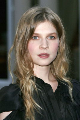 photo 20 in Clemence Poesy gallery [id212833] 2009-11-27 00:00:00