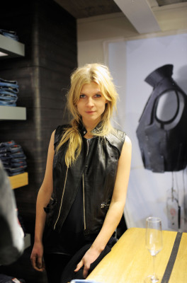 Clemence Poesy pic #444416