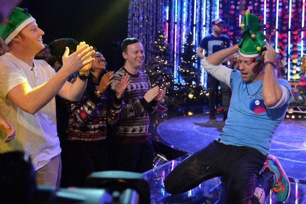 Coldplay - Top Of The Pops 12/05/2015