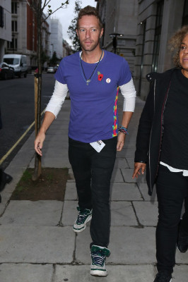 Coldplay - BBC Radio 1 11/06/2015