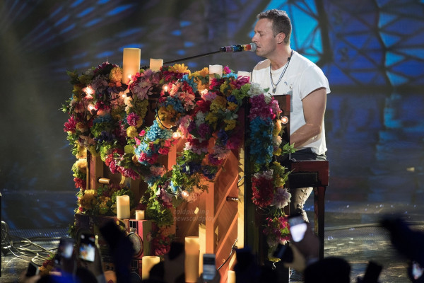 Coldplay - NRJ Music Awards in Cannes 11/12/2016