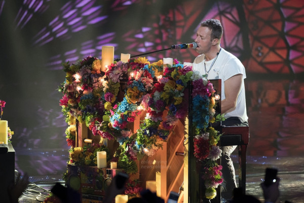 Coldplay - NRJ Music Awards in Cannes 11/12/2016