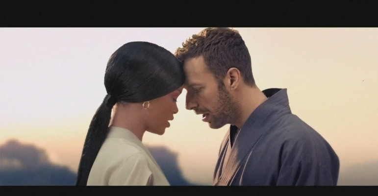 Coldplay - Music Video Princess Of China (2012)