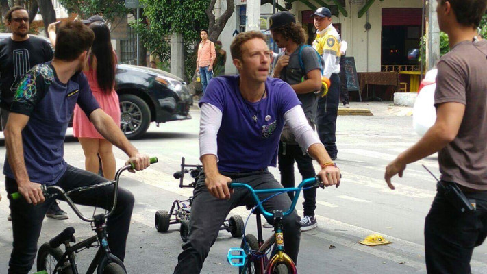 Coldplay - Music Video A Head Full Of Dreams - On Set in Mexico 04/16/2016