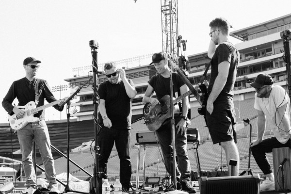 Coldplay - AHFOD Tour in Pasadena, California 08/21/2016