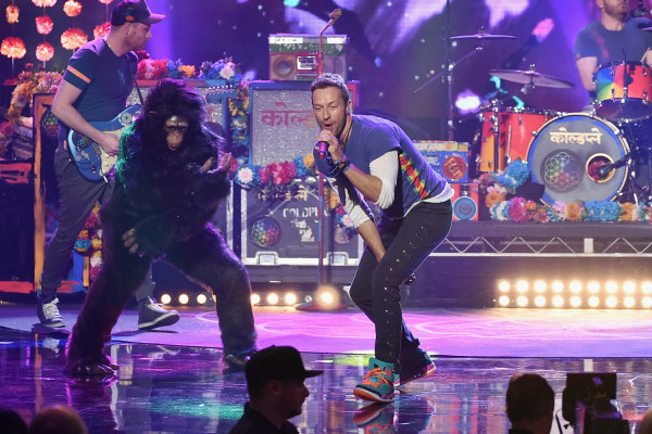 Coldplay - American Music Awards 11/22/2015