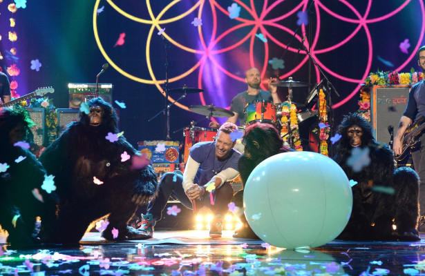 Coldplay - American Music Awards 11/22/2015