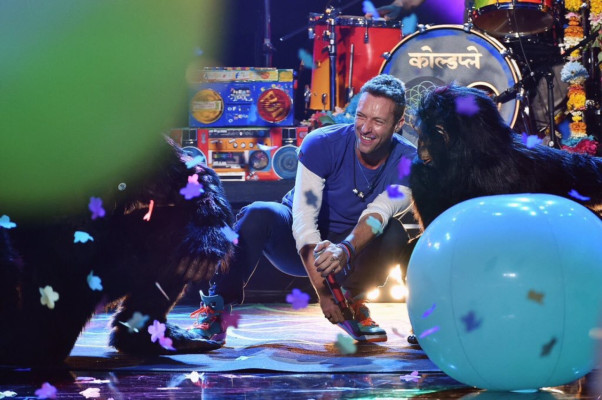 Coldplay - American Music Awards 11/22/2015