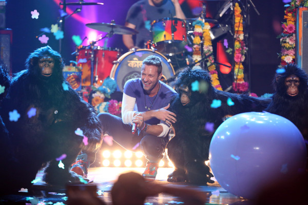 Coldplay - American Music Awards 11/22/2015