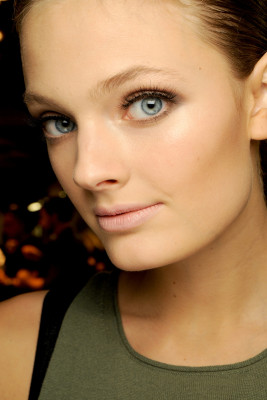 photo 18 in Constance Jablonski gallery [id422214] 2011-09-26 00:00:00