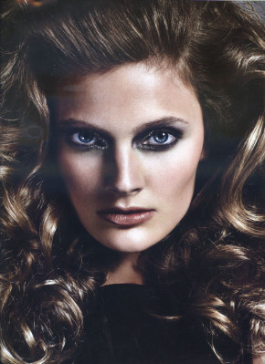 Constance Jablonski pic #417921