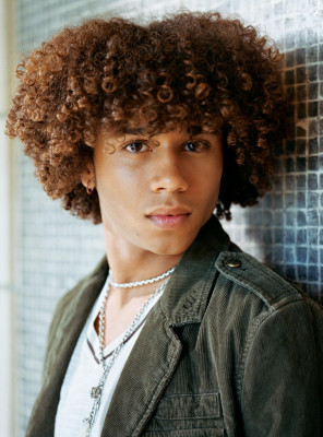 photo 3 in Corbin Bleu gallery [id268582] 2010-06-02 00:00:00
