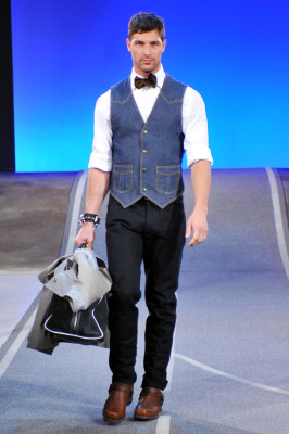Cory Bond pic #557297