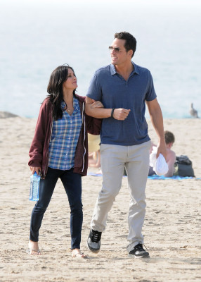 photo 22 in Courteney Cox gallery [id590132] 2012-12-12 00:00:00