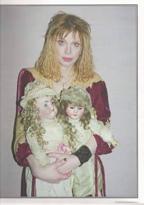 photo 4 in Courtney Love gallery [id217174] 2009-12-04 00:00:00