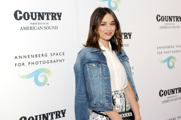 Crystal Reed pic #777902