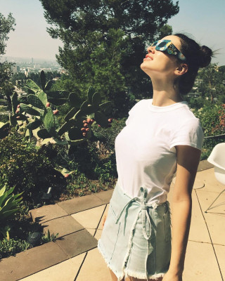 Crystal Reed pic #992553