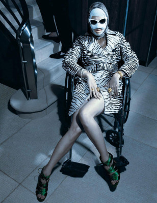 photo 23 in Crystal Renn gallery [id321091] 2010-12-06 00:00:00