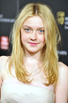 photo 6 in Dakota Fanning gallery [id311701] 2010-11-10 00:00:00