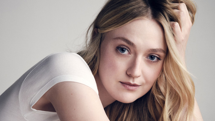 Dakota Fanning for Netflix Queue April 2024