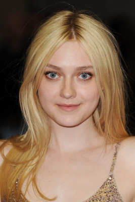 photo 5 in Dakota Fanning gallery [id588500] 2012-12-07 00:00:00