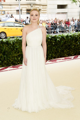 Dakota Fanning-Met Gala 2018