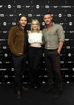 Dakota Fanning pic #1030255