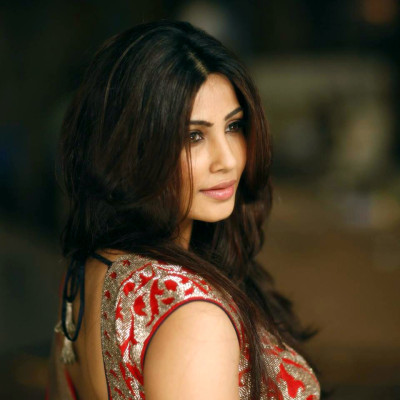 Daisy Shah pic #1111655
