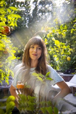 Dakota Johnson-LA Times,2022