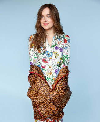 Dakota Johnson - Elle (2018)
