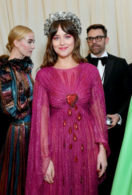 Dakota Johnson – 2019 Met Gala