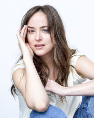 Dakota Johnson – Marie Claire Italia