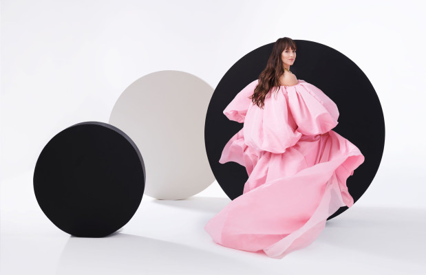 Dakota Johnson-TOWN&amp;COUNTRY,2021
