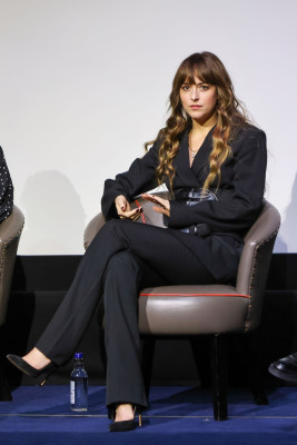 Dakota Johnson