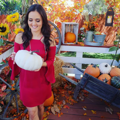 photo 3 in Danica McKellar gallery [id1128469] 2018-12-29 00:00:00