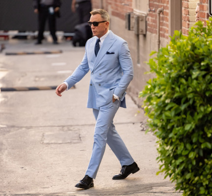 Daniel Craig