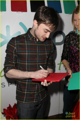 photo 16 in Daniel Radcliffe gallery [id651071] 2013-07-18 00:00:00