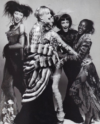 Danielle Zinaich pic #1236804