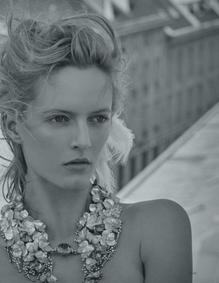 Daria Strokous for Elle Russia December 2018 by DAVID DUNAN