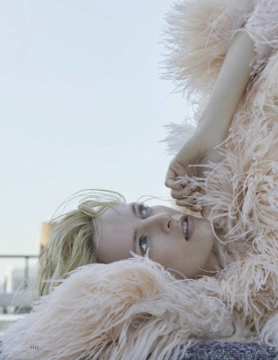 Daria Strokous for Elle Russia December 2018 by DAVID DUNAN