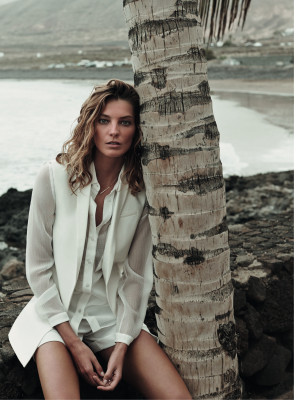 Daria Werbovy - photoshoor for MANGO SPRING/SUMMER LOOKBOOK