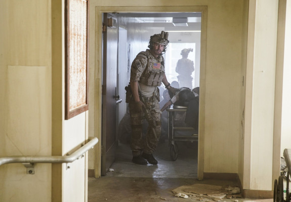 David Boreanaz - Seal Team (2017) 1x02 &#039;Other Lives&#039;