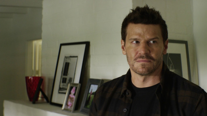 David Boreanaz - Seal Team (2017) 1x03 &#039;Boarding Party&#039;