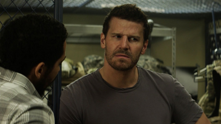 David Boreanaz - Seal Team (2017) 1x04 &#039;Ghosts Of Christmas Future&#039;